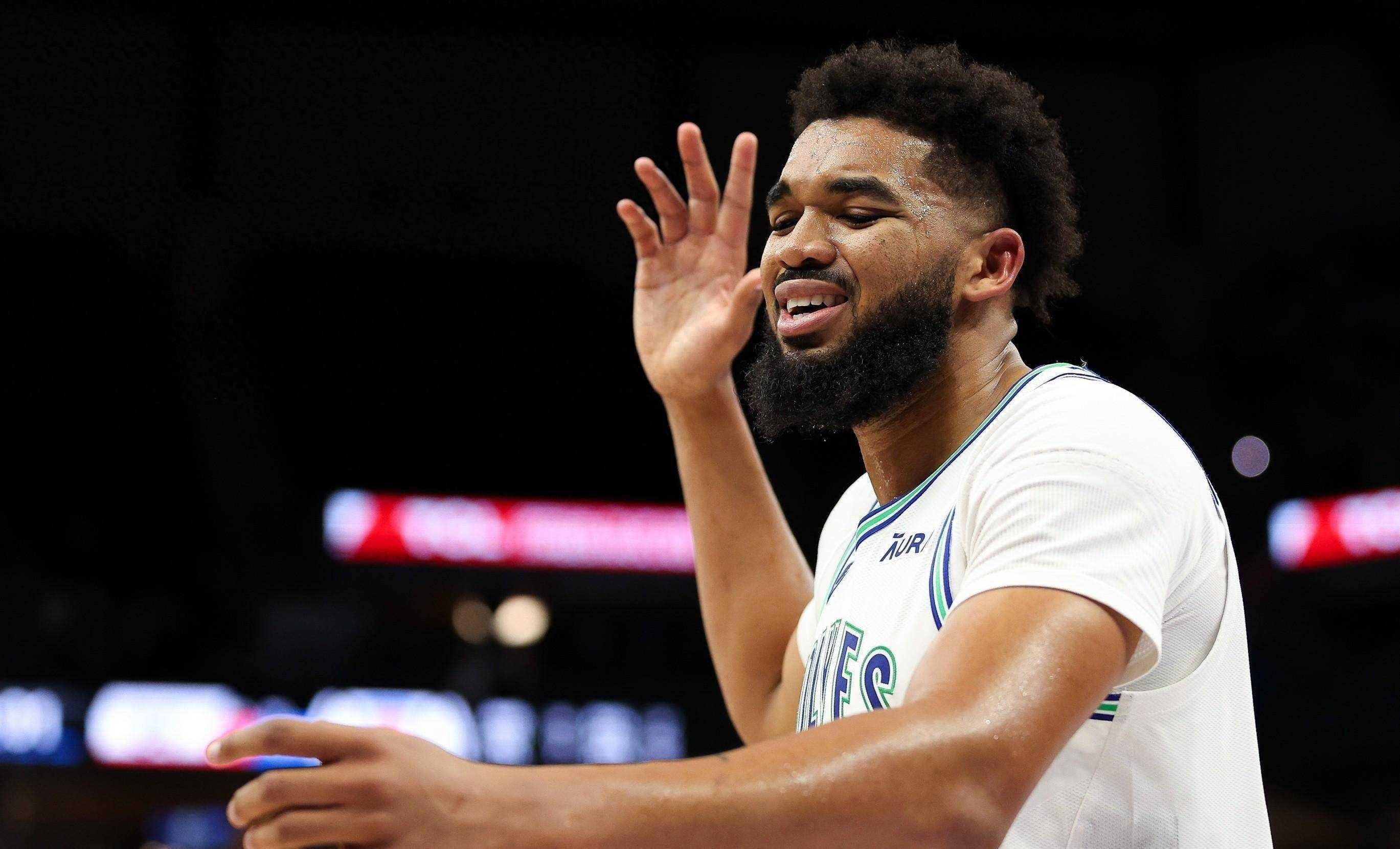 和记平台-包含老鹰复出首战，关键时刻神级表现状态火爆，波尔津吉斯成为焦点！的词条